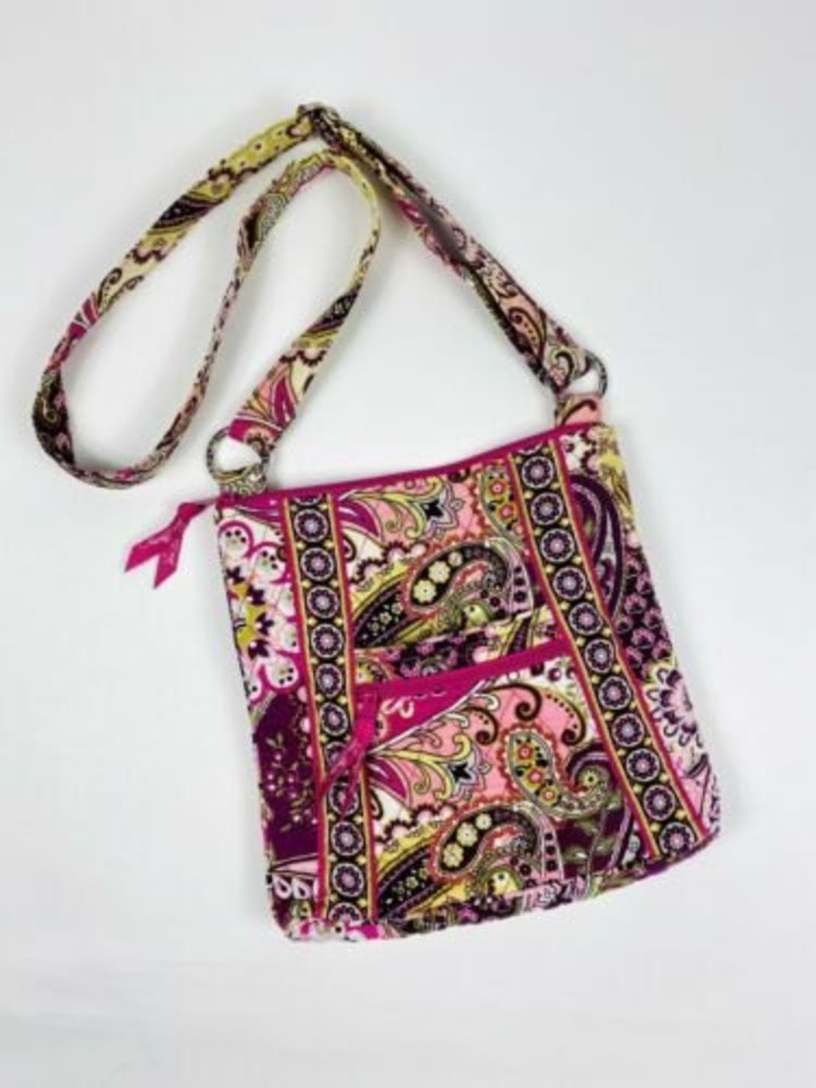 Vera Bradley Crossbody Purse Hipster Very Berry Paisley Pink Shoulder Bag Ziptop